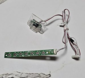 [중고] 리치웰디바이스 RWK320LEDHD 7key OSD보드 IR