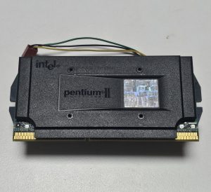 [중고] 인텔 펜티엄 II 350MHz (SL37F) 슬롯형 레트로 CPU 쿨러 장착